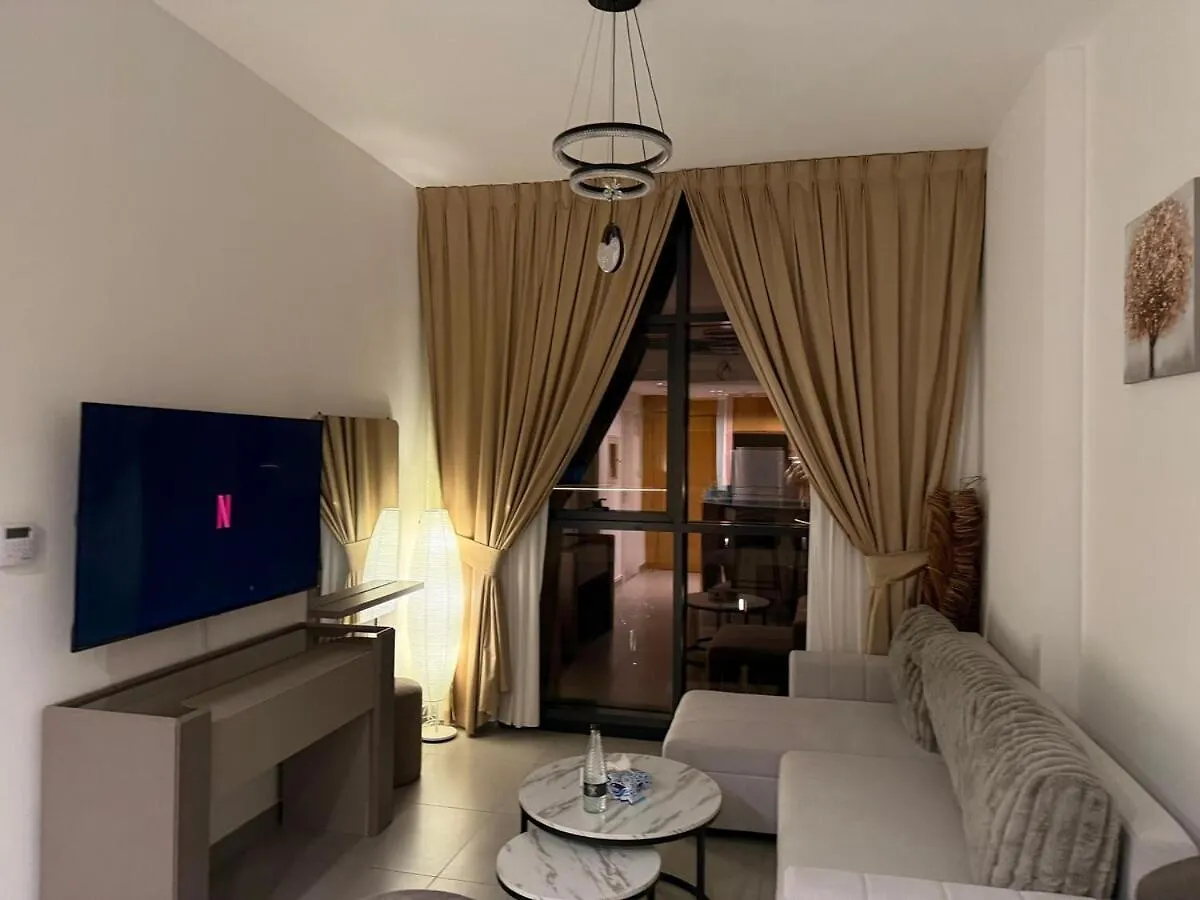 Panaromic Pool View 1Br Apartment Sharjah United Arab Emirates